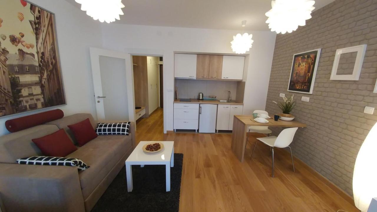 Apartments Delta A Blok - Savada Belgrade Luaran gambar